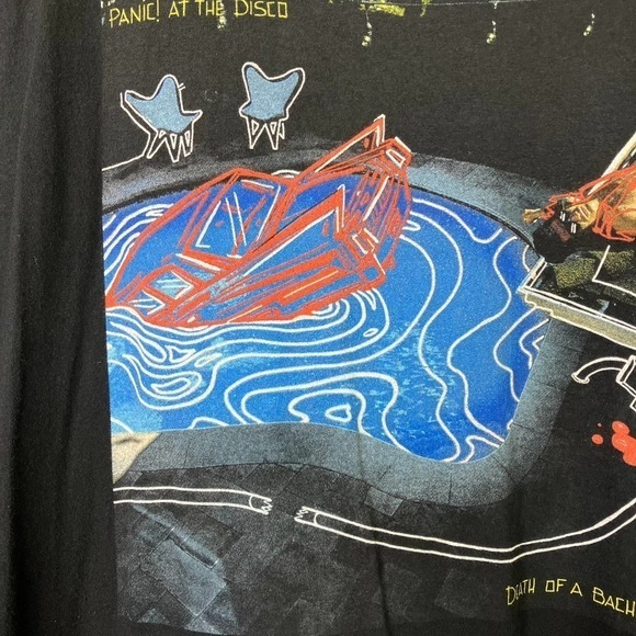 Hot Topic Panic! At The Disco Death Of A Bachelor Graphic Band T-Shirt Men's XL - Picture 4 of 16